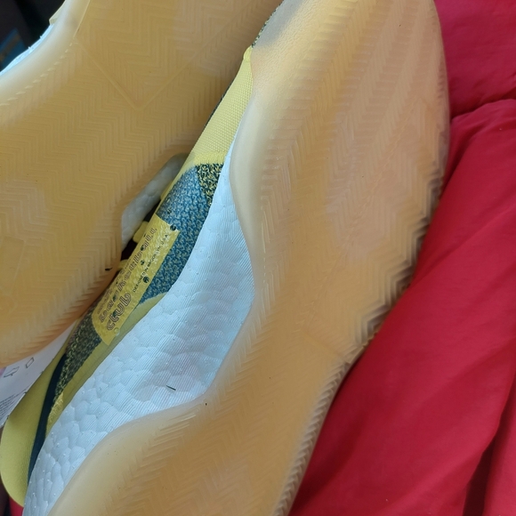 NWT Adidas Yellow Sneakers MEN Sz 7 Marquee BOOST LOW Basketball ( Bag D) - Picture 6 of 7
